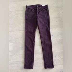 Rag & Bone woman’s Skinny Jean in distressed wine color size 29